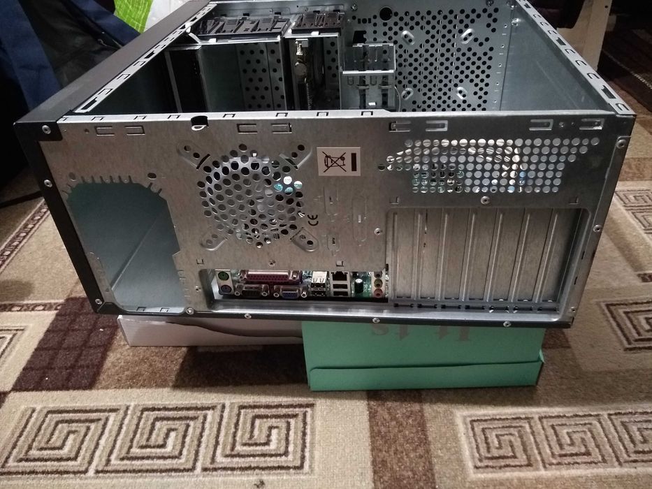 Комп`ютер, системний блок 2 ядра, 2 ГБ, 400 W, великий корпус