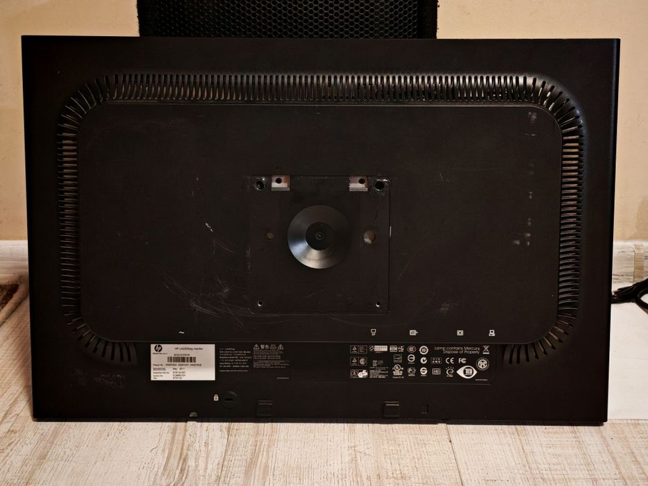 HP LA2205wg monitor