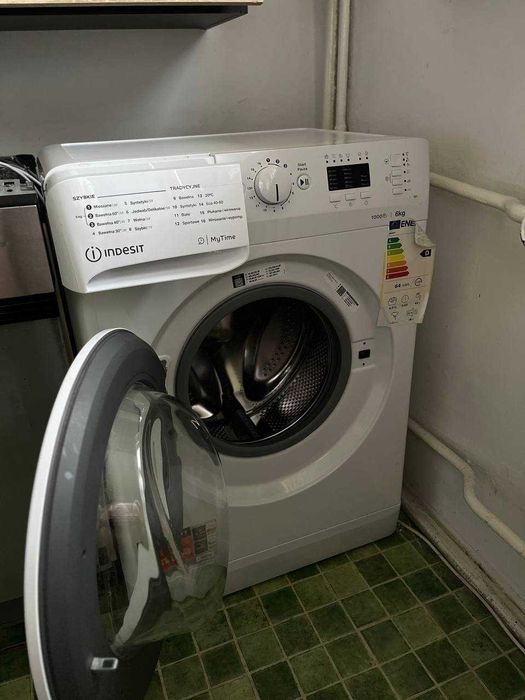 Sprzedam pralkę Indesit 6 kg. Solec nad Wisłą