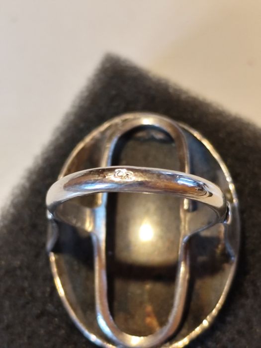 Duży srebrny pierscionek