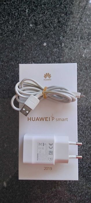 Telemóvel  HUAWEI avariado para peças