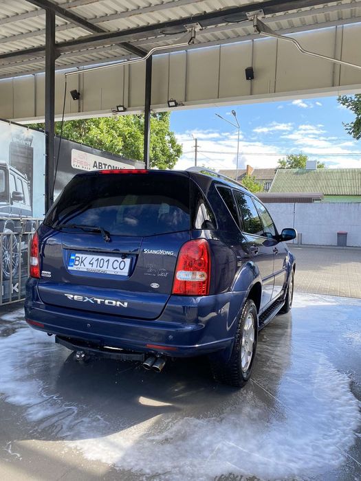 Продам авто Ssang Yong Rekston2