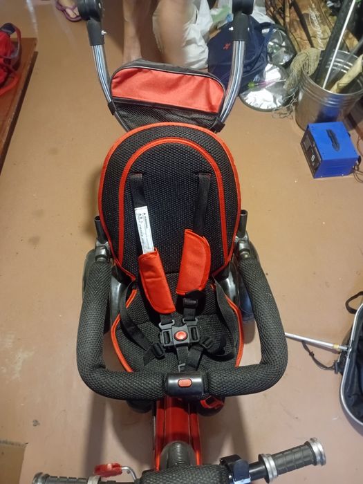 Продам детский велосипед с родительской ручкой