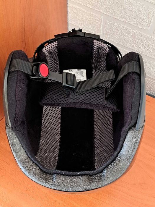 Kask narciarski UVEX