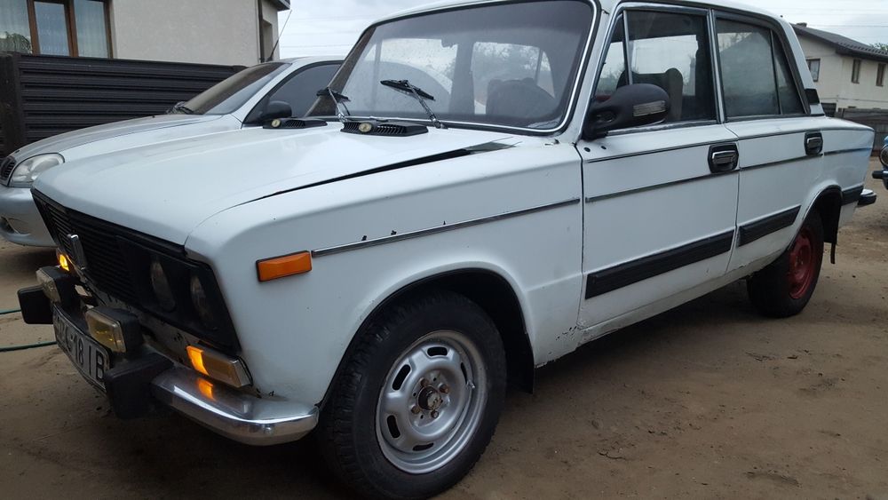 Продам ваз-2103 1979 рік 1.5 мотор бензин по техпаспорту