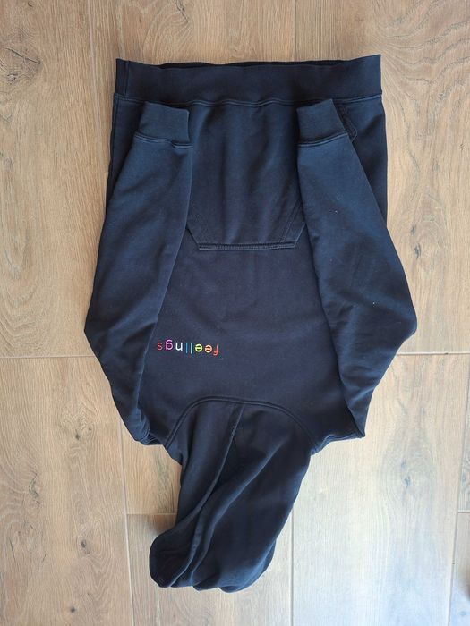 Bluza czarna roz s