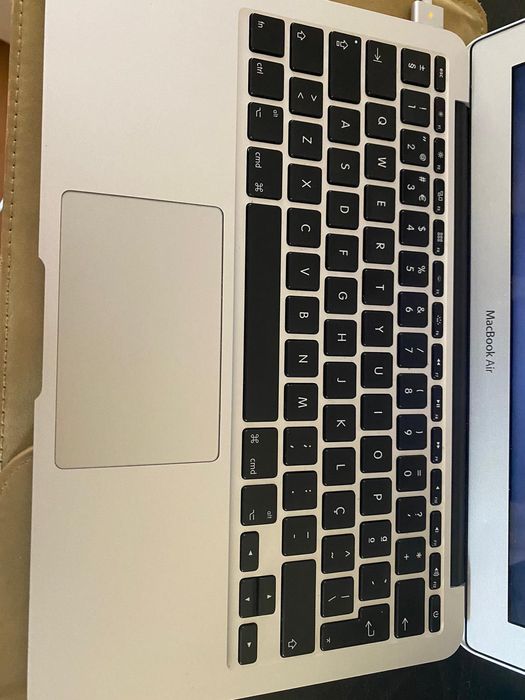 MacBook Air 11" (2014) with Original New Charger64740227553921121