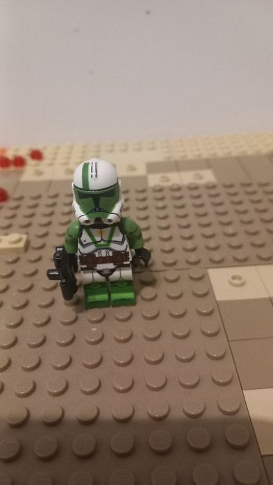 Figurka star wars z wyposażeniem