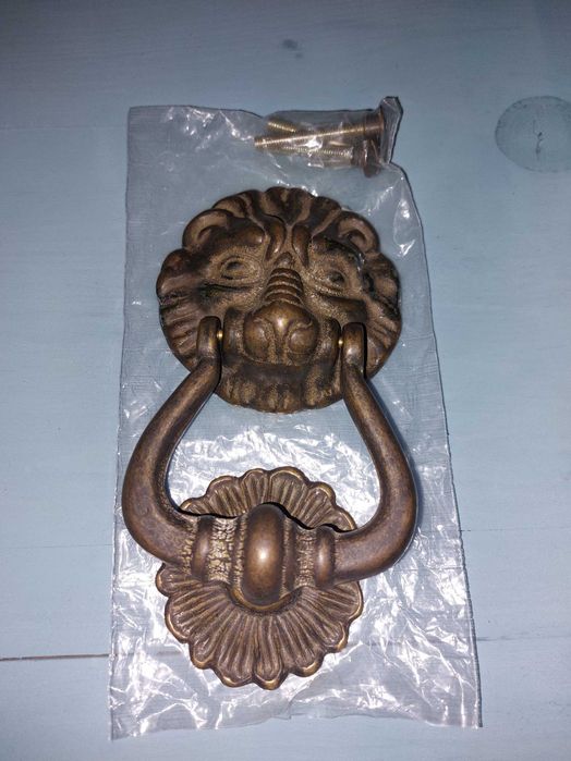 Vendo Puxador e Batente de porta entrada