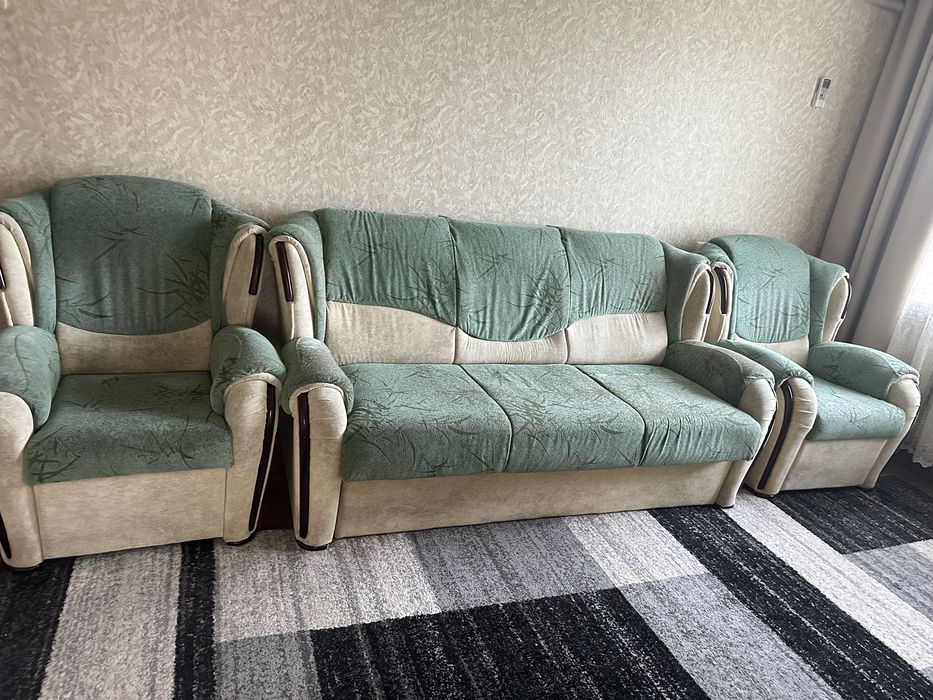 Гарнитур мягкой мебели