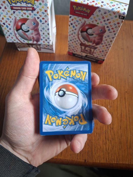 Vendo box de pokemon