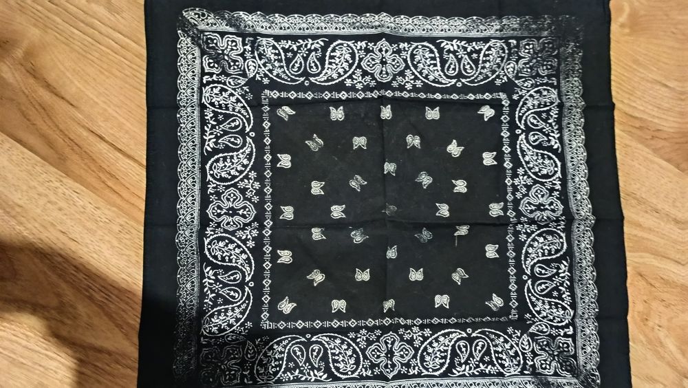 Apaszka chusta wielofunkcyjna