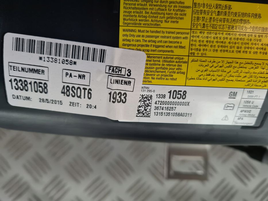 deska kokpit konsola airbag pasy opel zafira c