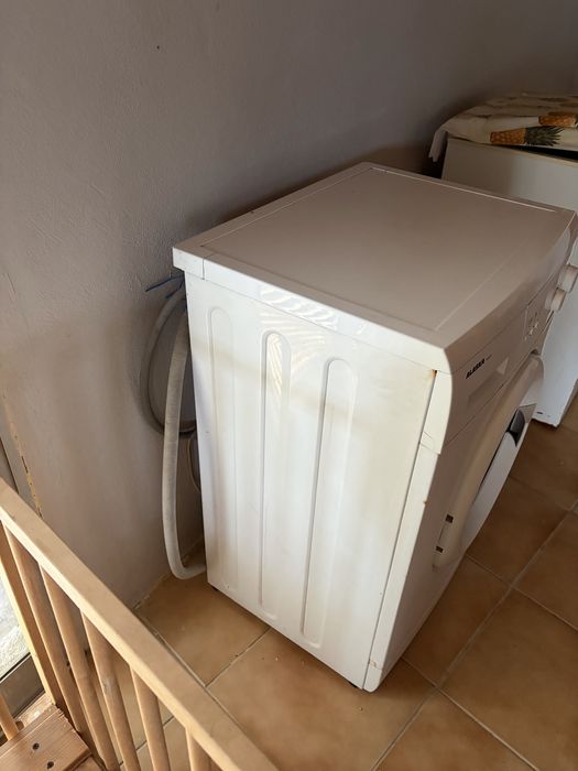 Maquina de lavar a roupa alaska