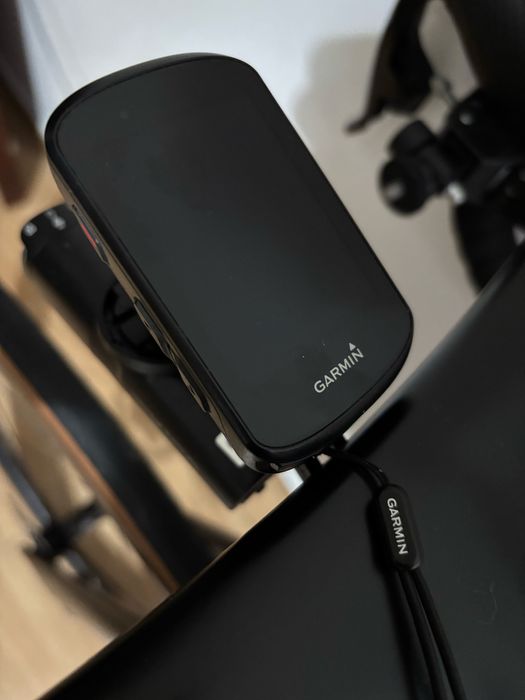 Bicicleta de Estrada Aero em Carbono + Garmin