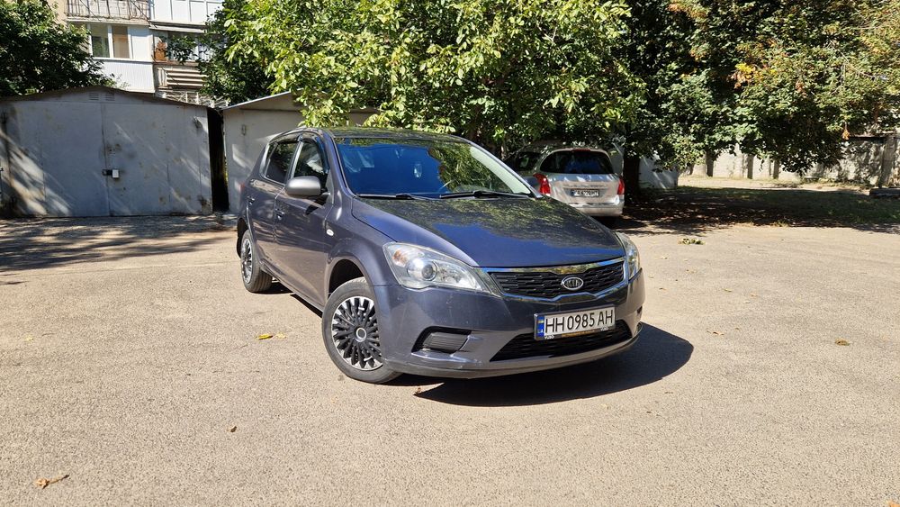 Продам Kia ceed 2012