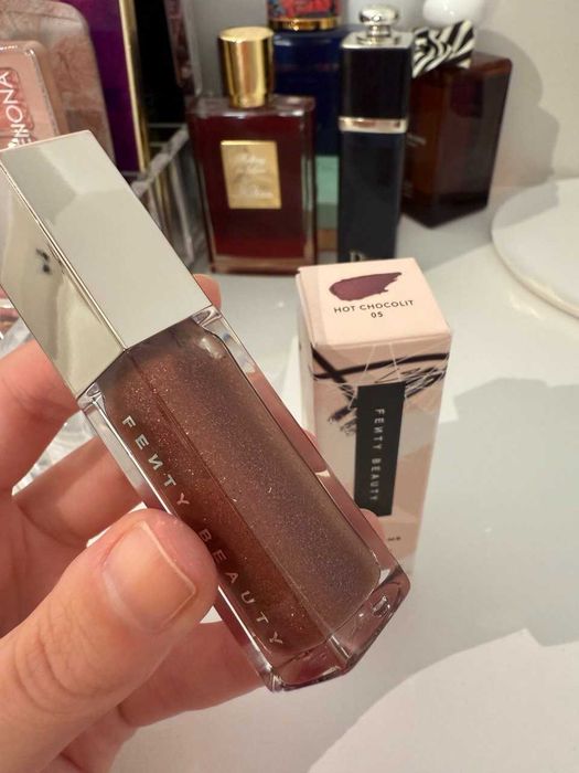 Fenty Beauty Gloss Bomb Universal Lip Luminizer błyszczyk do ust