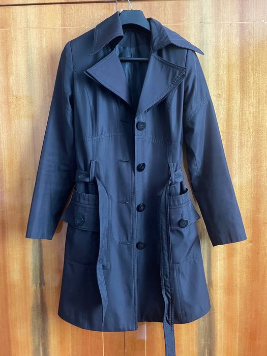 Тренч. Тренувальні жіночий. Жіночий плащ. Короткий жіночий плащ.