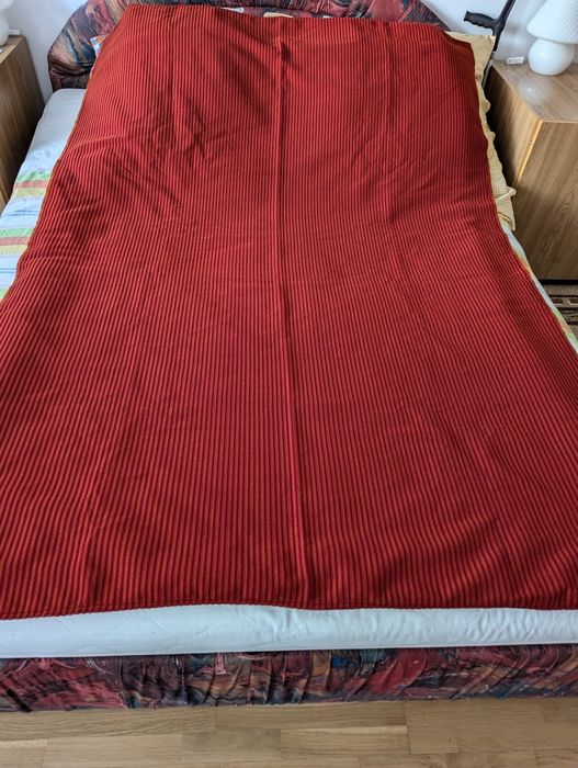 Narzuta na łóżko 140 cm x 200 cm w prążki