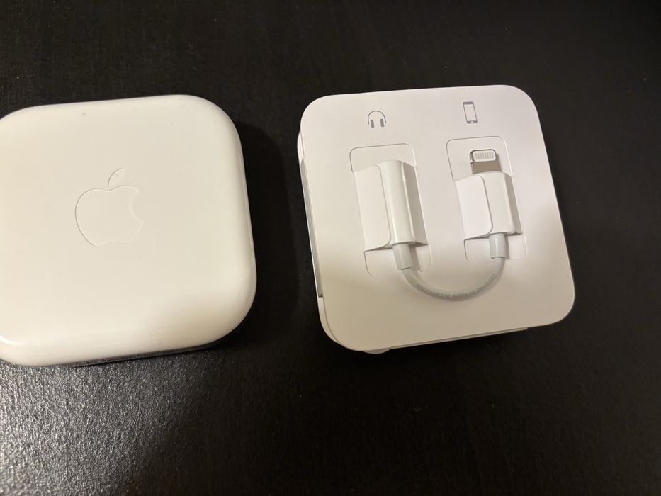 Earphones apple 2 pares
