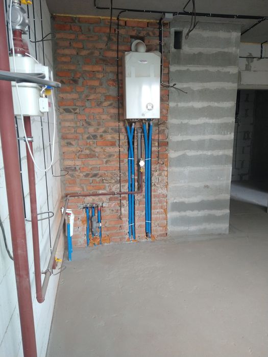 Продам 2-кімнатну квартиру, вул.Машинобудівників, Чабани