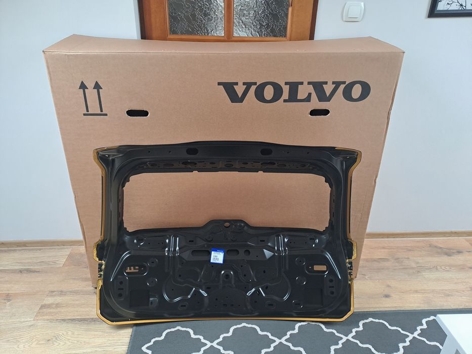 Nowa klapa bagażnika Volvo V60 II