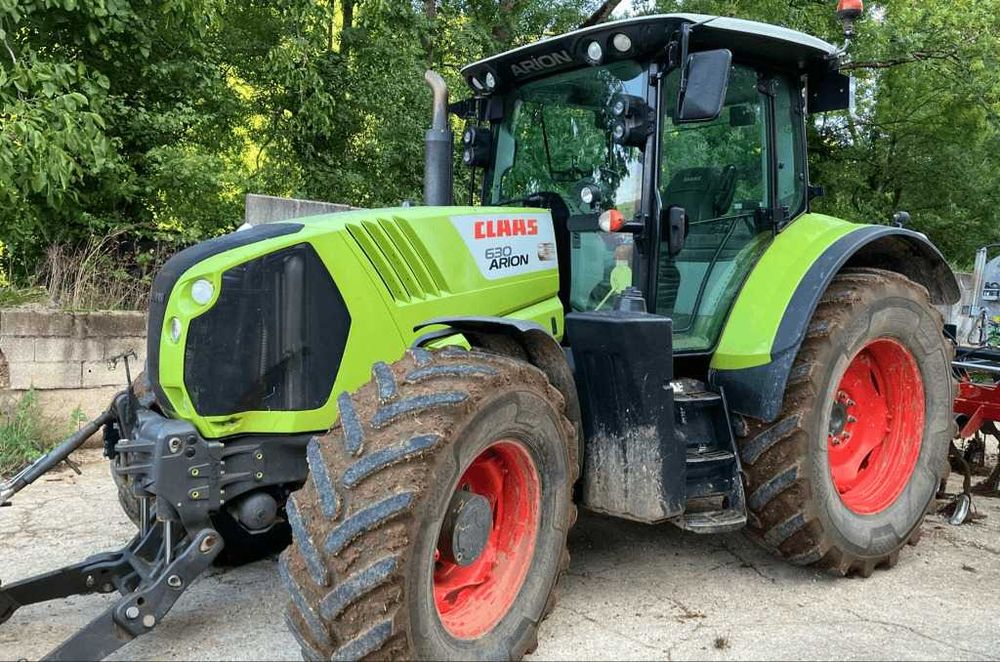 Claas Arion 630 CIS 2013 Rok Przedni Tuz Amortyzowana Oś Arion 620 650 Cebis