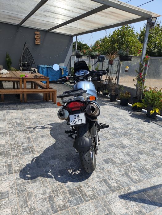 BMW Gs650f 2004 sem nada a fazer.