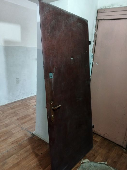 Двери входные металлические