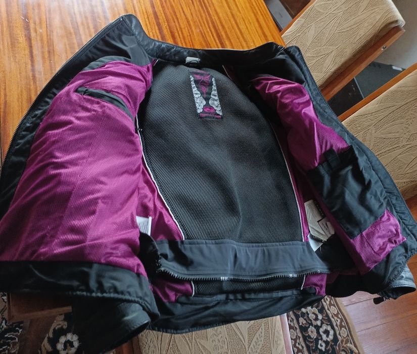 Мотокуртка шкіряка