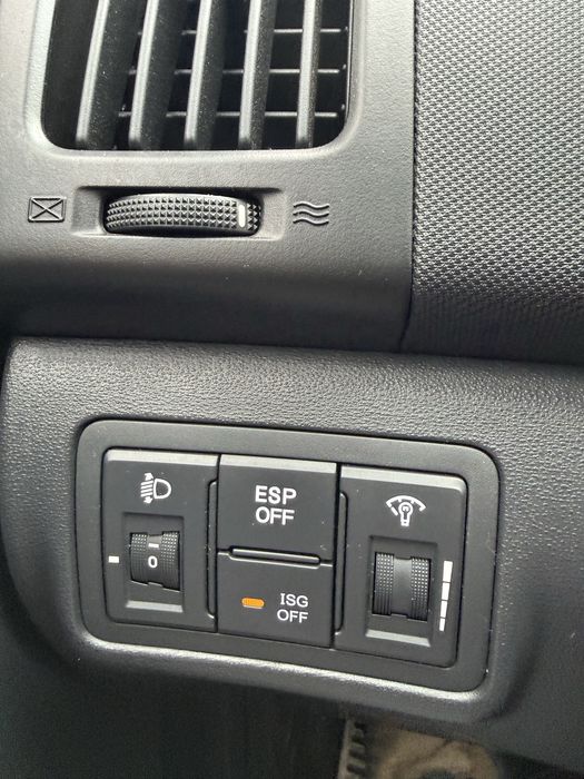 Hyundai i30 1.6mpi 130кс