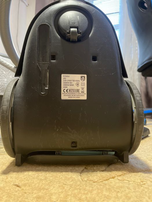 Пылесос philips