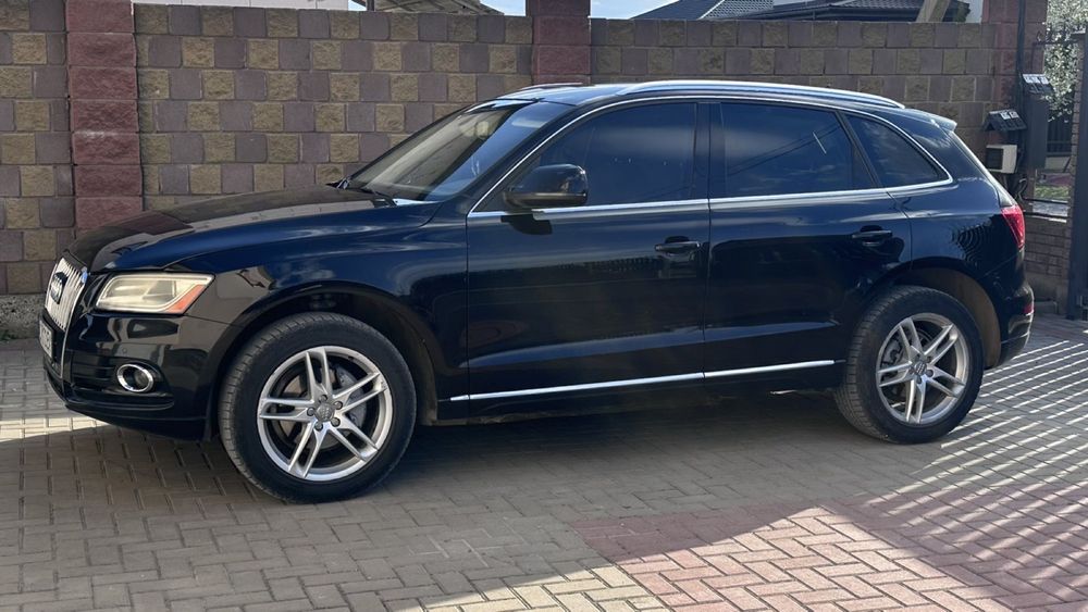 Автомобіль легковий Audi Q5
