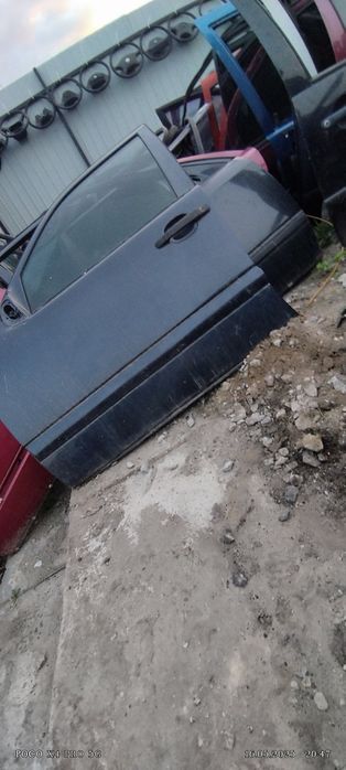 Передня ліва дверь дверка мерседес w210 E-class