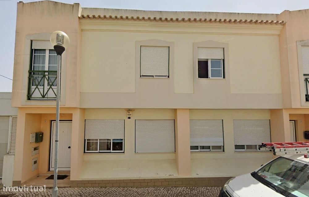 Moradia com terraço amplo em Estoi
