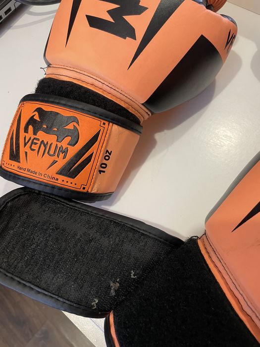 Боксерські рукавиці(перчатки) Venum + бинти