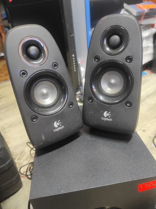 Głośniki Logitech Z506, plus subwoofer uszkodzony