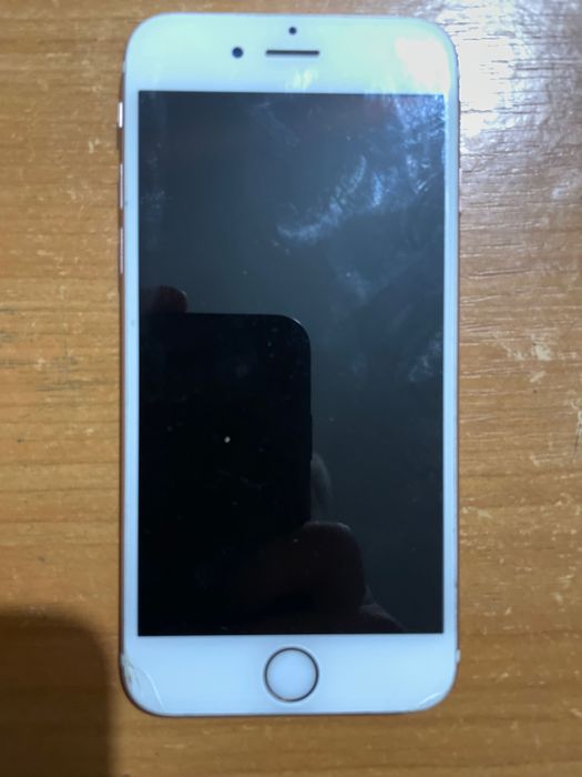 Продам айфон 6s+ в гарному стані або поміняю на блютуз колонку з радіо