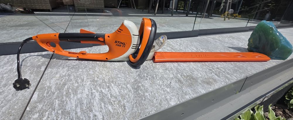 Husqvarna. Nożyce do żywopłotu