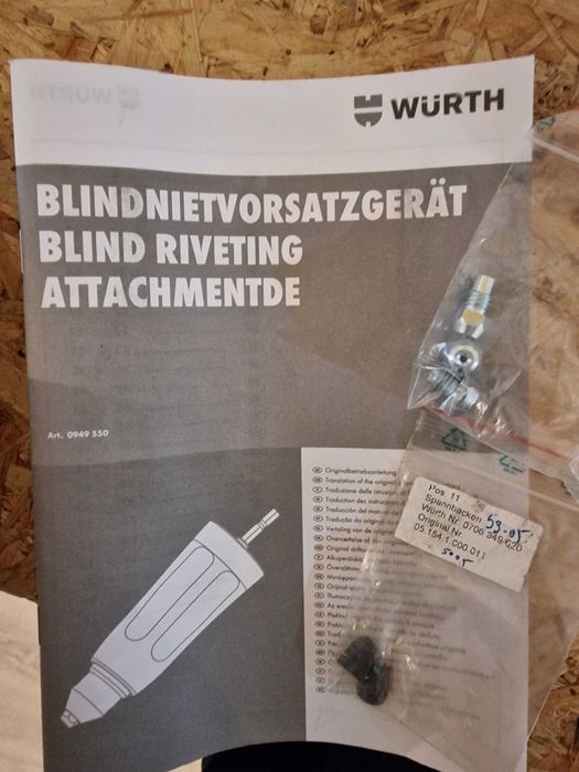 Maquina de rebitar automática