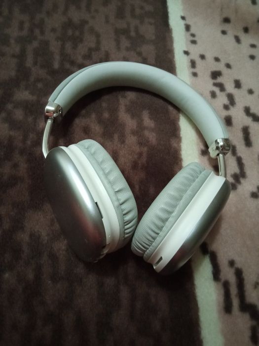 Наушники hoco! Состояние хорошее, нюанс!