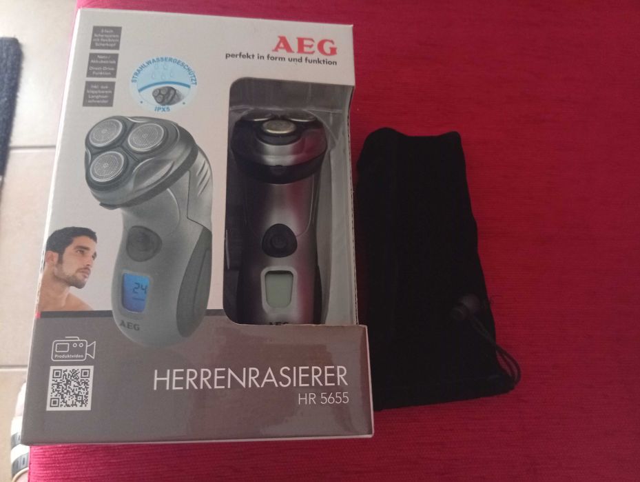 máquina de barbear AEG