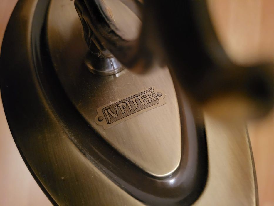 Lampa Jupiter stylizowana Rustykalna mosiądz kinkiet. 
Odbiór