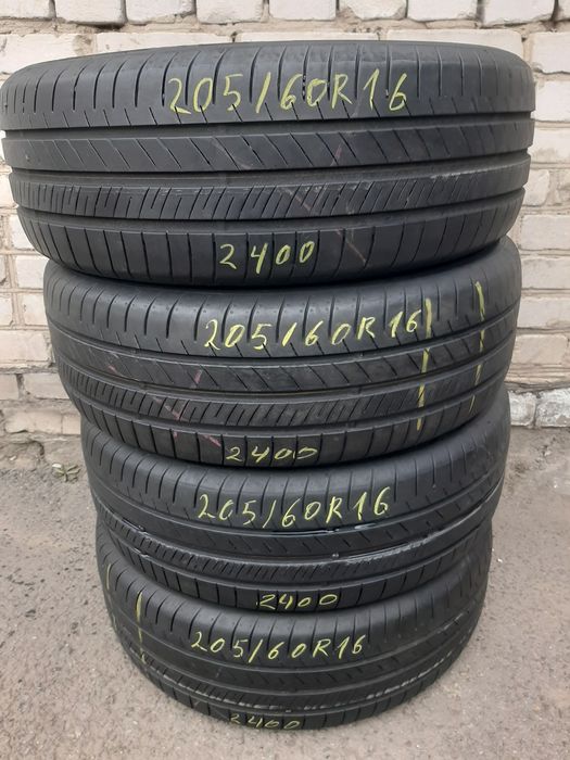 Шини б/у 205/60R16 Nexen літо.