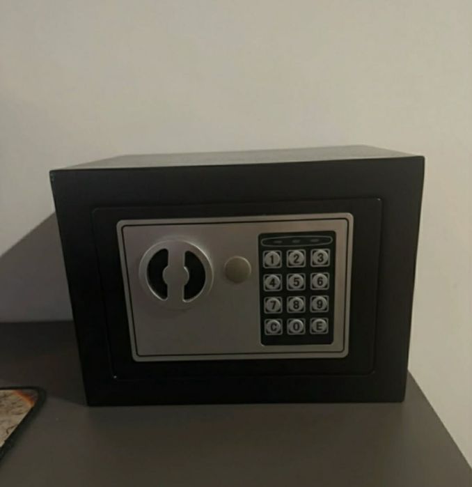 Sejf Elektroniczny Sejf na Kod + Klucze Sejf Ścienny na Kod Pieniądze