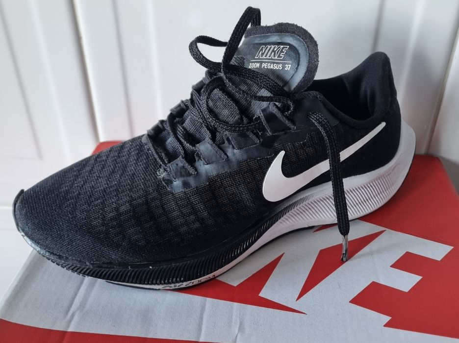 Nike  Air  Pegasus 37