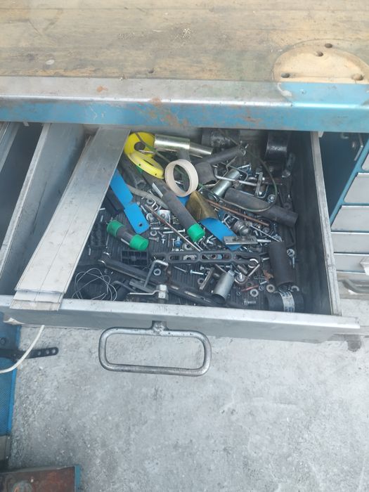 Regał warsztatowy zabudowa serwisowa busa