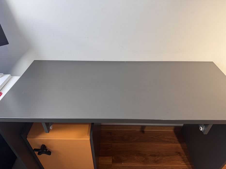 Biurko 120x50 z kontenerem