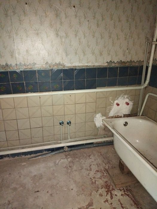 Продаж ч) будинку в селі Озерна.