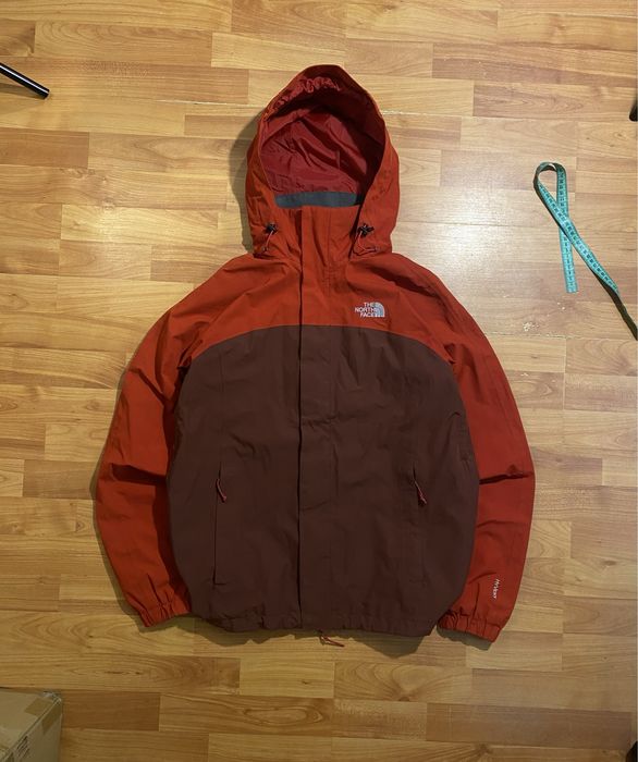 (S) THE NORTH FACE Курточка весенняя осенняя на мембране красная tnf